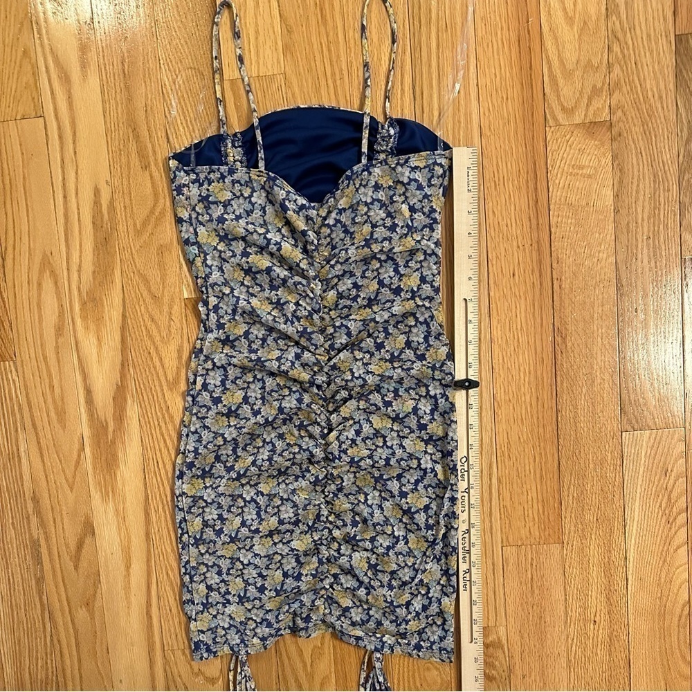 Amable by Mable FLORAL MESH MINI BODYCON DRESS blue yellow Medium - Picture 3 of 8